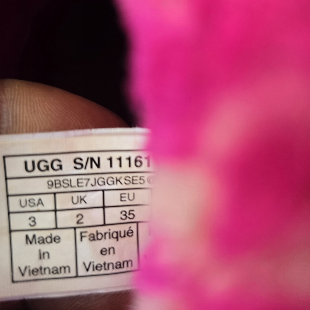 UGG Kids Boots Bright Pink Patterned Cuff - Picture 8 of 8